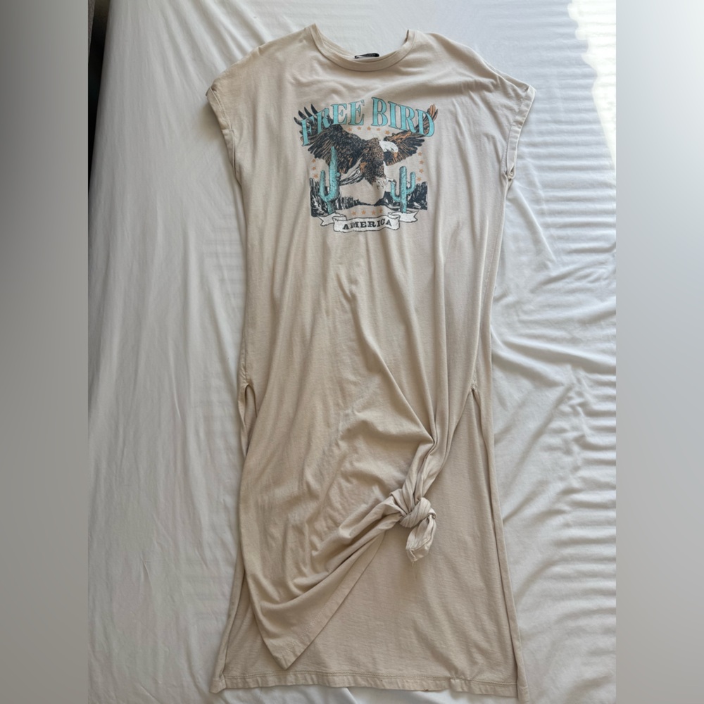 Beige Graphic T-Shirt Dress